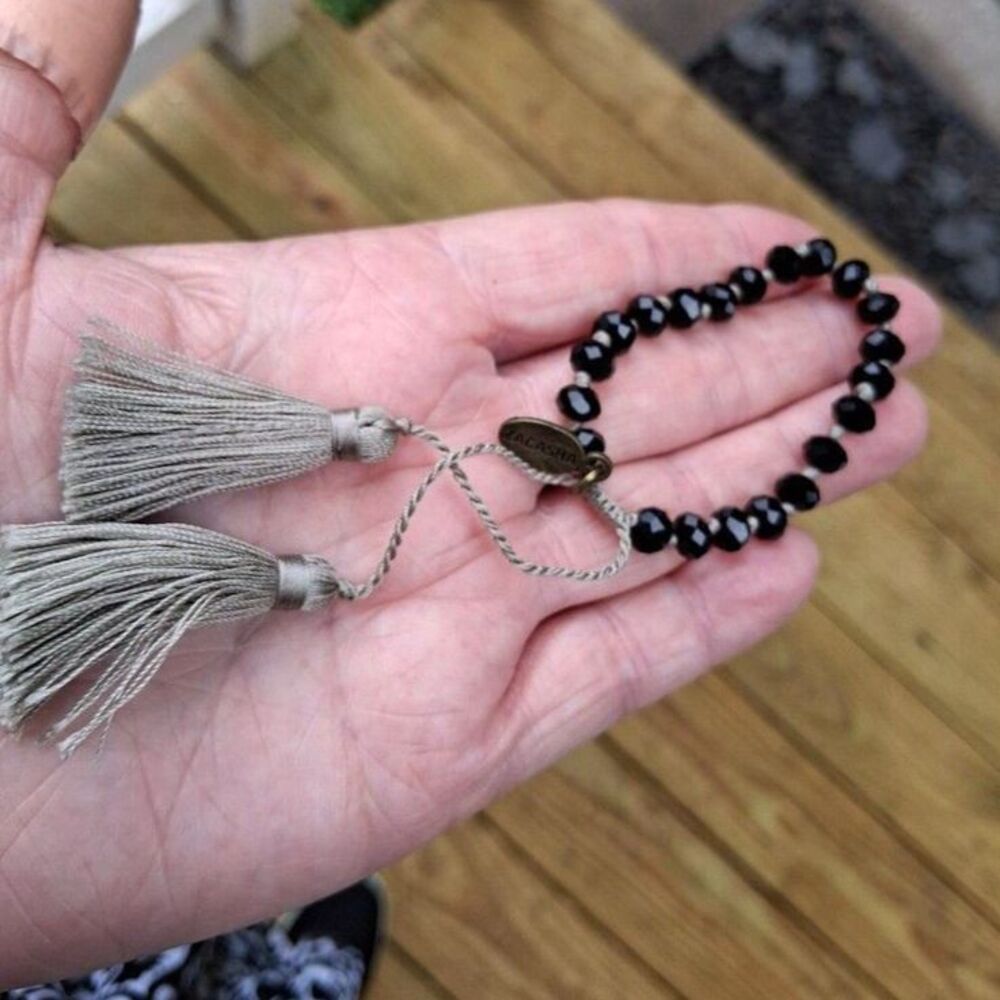 457 Zacasha Bracelet Cut Black Glass with Gray Tassels - Picture 2 of 4